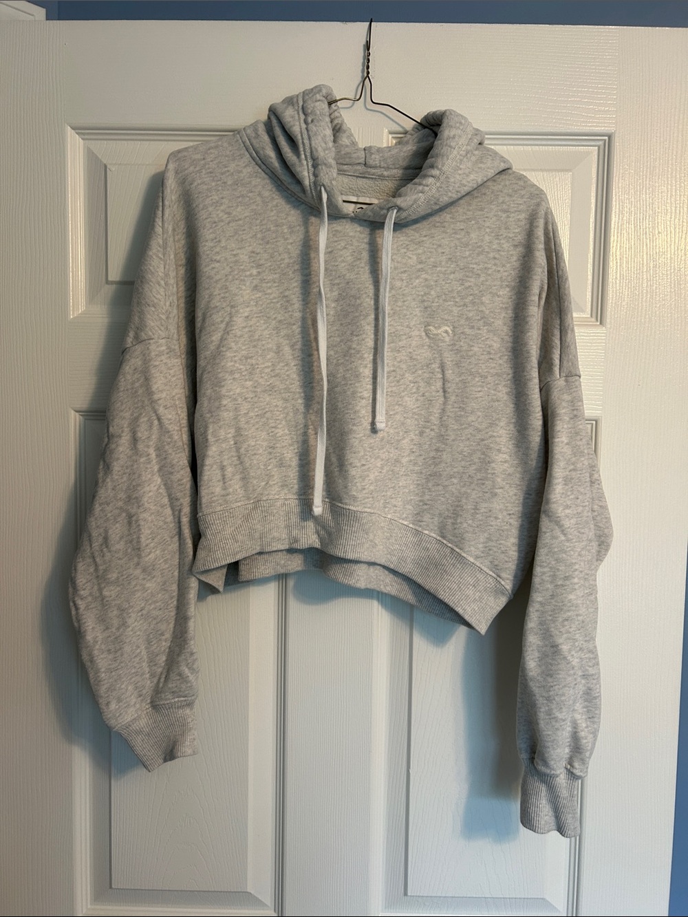 Hollister Light Gray Cropped Pullover Hoodie